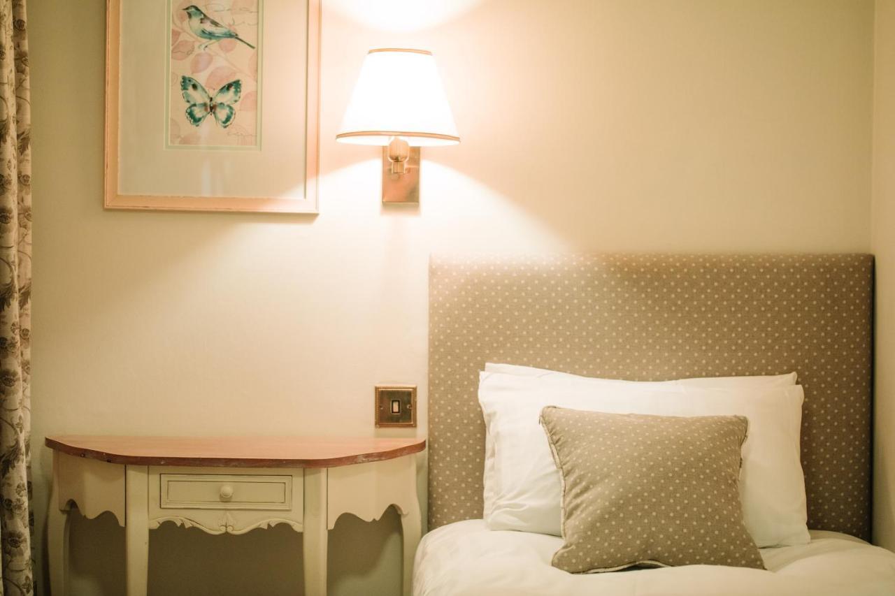 The Old Fourpenny Hotel Warwick  Ngoại thất bức ảnh