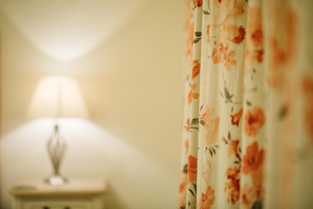 The Old Fourpenny Hotel Warwick  Ngoại thất bức ảnh