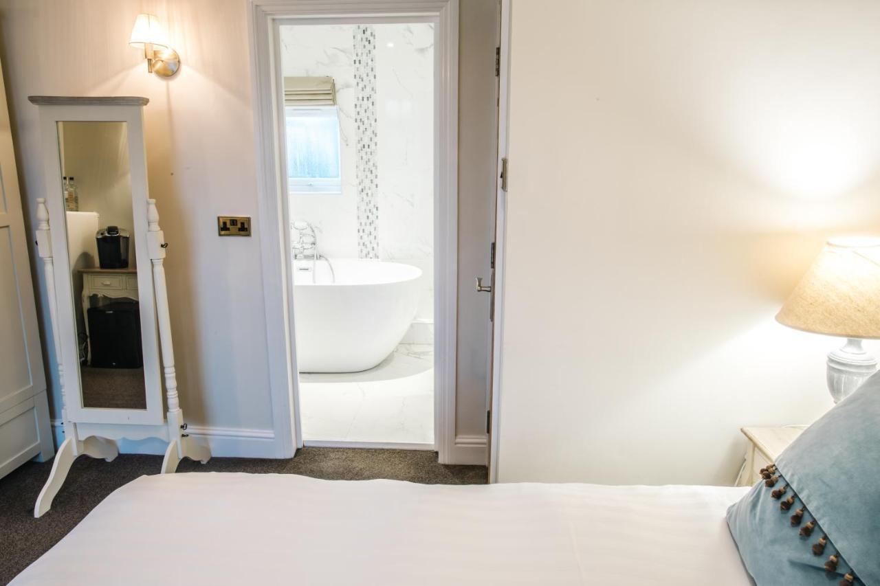 The Old Fourpenny Hotel Warwick  Ngoại thất bức ảnh